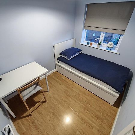 Joshua Court Single Room Stoke-on-Trent Buitenkant foto