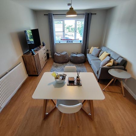 Joshua Court Single Room Stoke-on-Trent Buitenkant foto
