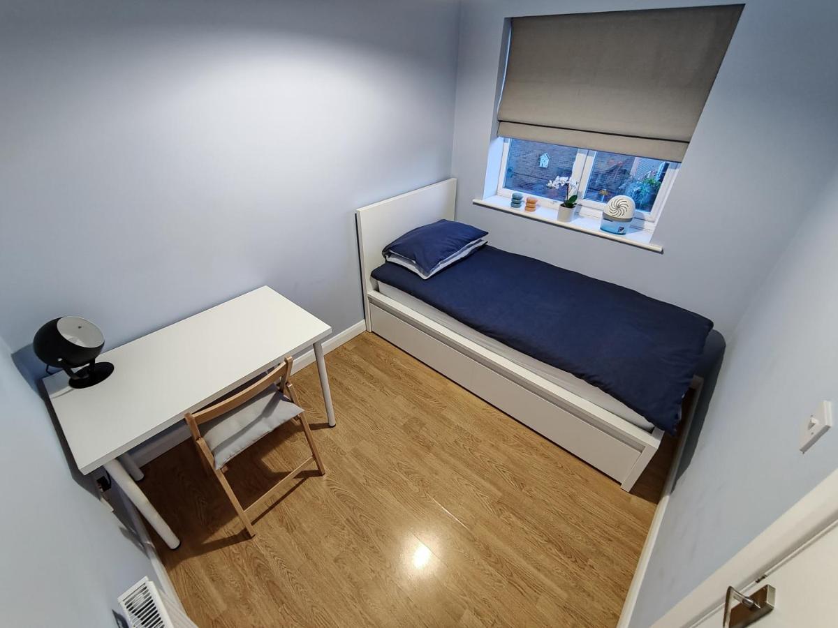 Joshua Court Single Room Stoke-on-Trent Buitenkant foto